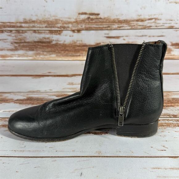 Frye Carly Chelsea Women's Black Leather Ankle Boots Size 8.5 - Picture 3 of 9